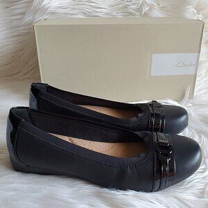 Clarks Collection w/Box Black Soft Cushion Loafers Slip On Shoes SZ 6
